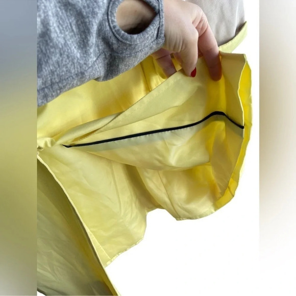 TAHARI Tahari Marisol Colorblock Collarless Coat in Lemon
Orchard - Picture 10 of 11